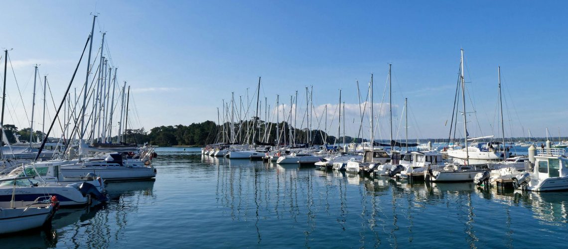 Marine Fabric Selection Tips for Boats and Outdoor Use